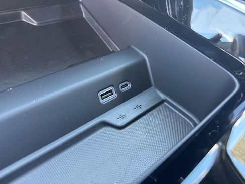 New 2026 Chevrolet Suburban LS AWD/4WD image 28