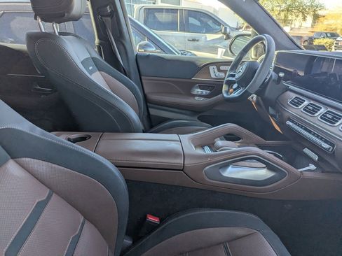 Used 2024 Mercedes-Benz GLS 63 AMG 4MATIC image 6