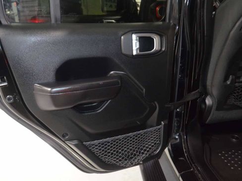Used 2020 Jeep Wrangler Unlimited Rubicon AWD/4WD image 18