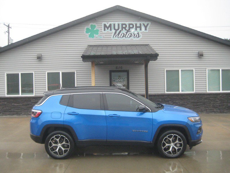 Used 2024 Jeep Compass Limited AWD/4WD image 1