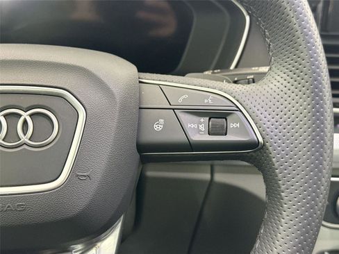 Used 2025 Audi Q5 2.0T Premium Plus image 20