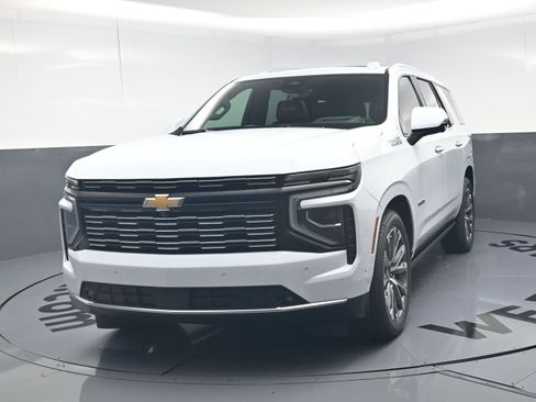 Used 2026 Chevrolet Tahoe High Country AWD/4WD image 11