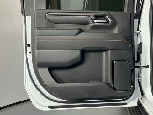 Used 2024 GMC Sierra 2500 AT4 w/ AT4 Premium Plus Package image 13