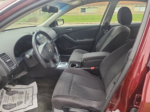 Used 2012 Nissan Altima 2.5 S FWD image 9