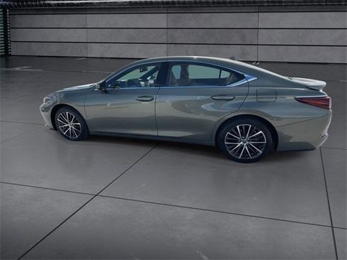 Certified 2024 Lexus ES 350 w/ Premium Package image 5