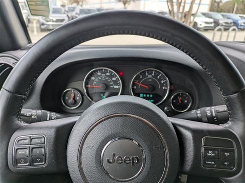 Used 2018 Jeep Wrangler Unlimited Sport w/ Connectivity Group image 36