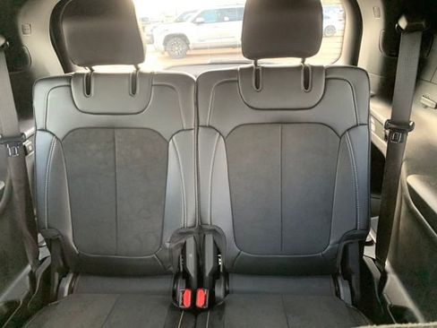 Used 2025 Jeep Grand Cherokee L Altitude image 24