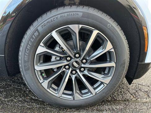 New 2026 Cadillac Lyriq Sport image 9