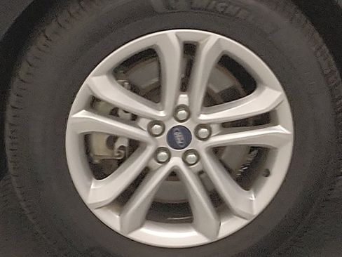 Used 2020 Ford Edge SEL image 31