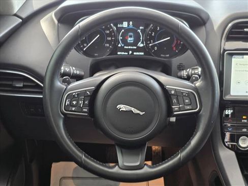 Used 2020 Jaguar F-PACE Premium AWD/4WD image 18