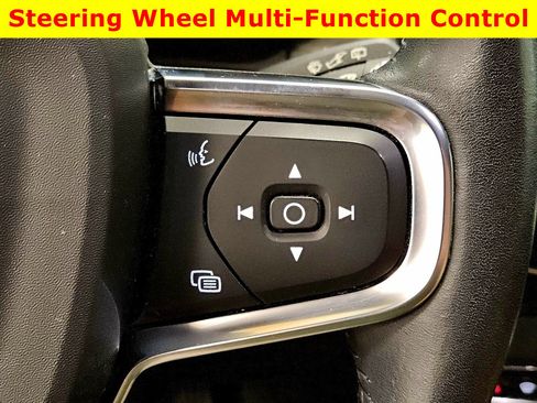 Used 2021 Volvo XC40 T5 Inscription w/ Climate Package AWD/4WD image 32