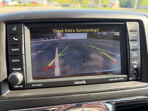 Used 2015 Chrysler Town & Country Touring w/ Driver Convenience Group FWD image 21