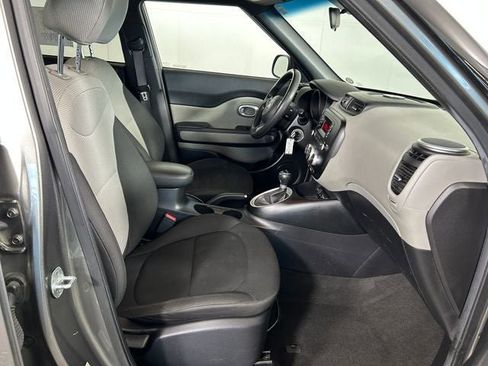 Used 2014 Kia Soul FWD image 27