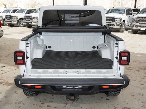 Used 2025 Jeep Gladiator Mojave w/ Convenience Group image 33