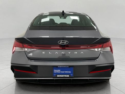 Certified 2025 Hyundai Elantra SEL image 4