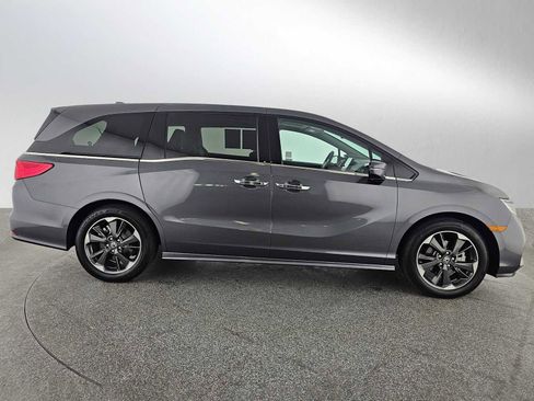 Used 2024 Honda Odyssey Elite image 2