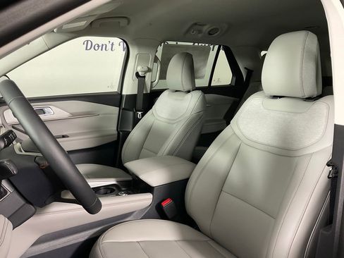New 2026 Ford Explorer Active w/ Active Comfort Package RWD image 14