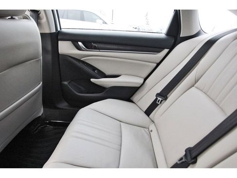 Used 2021 Honda Accord Touring image 12