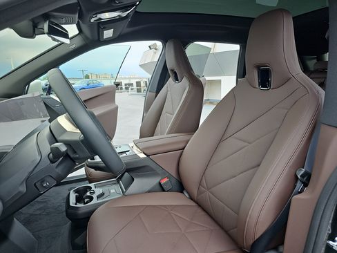 New 2026 BMW iX xDrive60 w/ Premium Package image 15