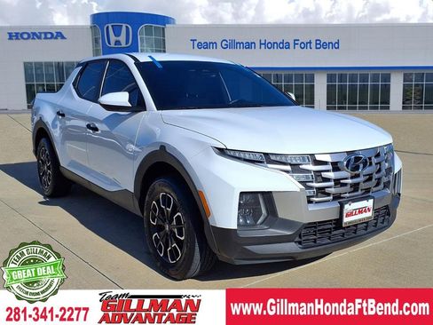 Used 2024 Hyundai Santa Cruz SE image 1