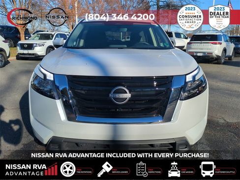 Used 2025 Nissan Pathfinder SL w/ SL Premium Package image 10