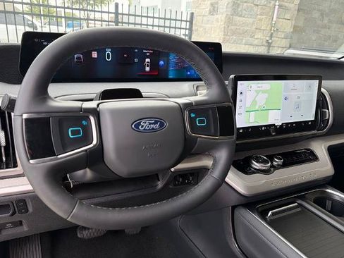 New 2026 Ford Expedition Active RWD image 34