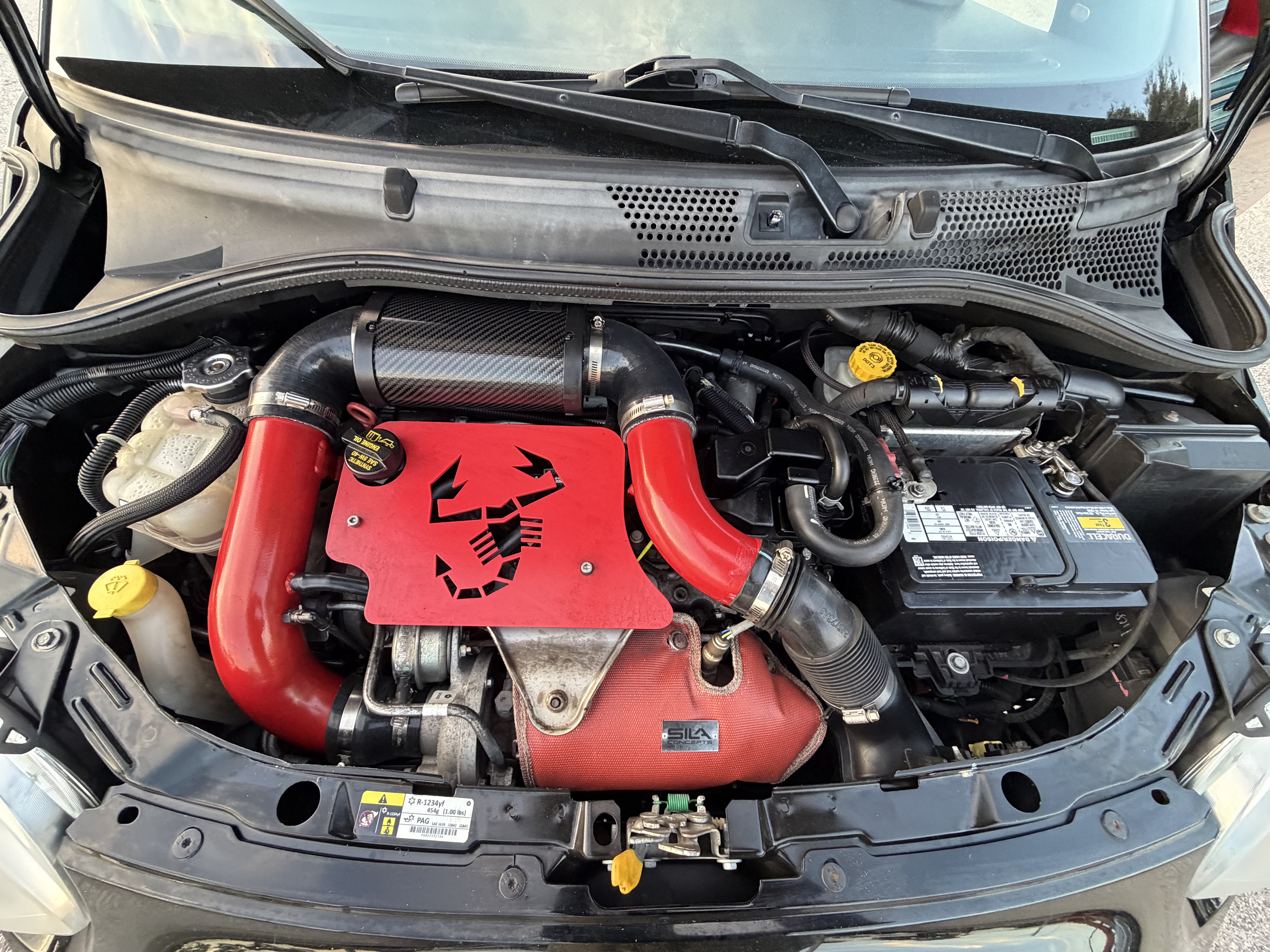 Used 2015 FIAT 500 Abarth w/ Beats Audio Package FWD image 10