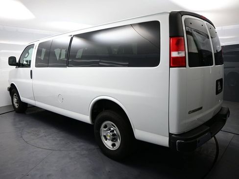 Used 2024 Chevrolet Express 3500 LT w/ LT Preferred Equipment Group RWD image 6