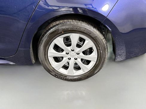 Used 2024 Toyota Corolla LE image 36
