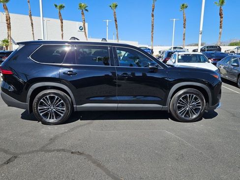 Used 2026 Toyota Grand Highlander AWD Hybrid image 4