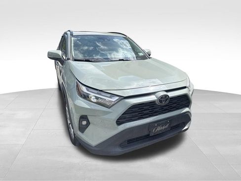Used 2023 Toyota RAV4 XLE Premium AWD/4WD image 4