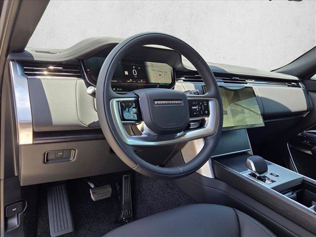 New 2026 Land Rover Range Rover Long Wheelbase SE AWD/4WD image 3