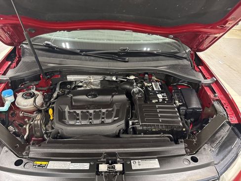 Used 2020 Volkswagen Tiguan SE image 17