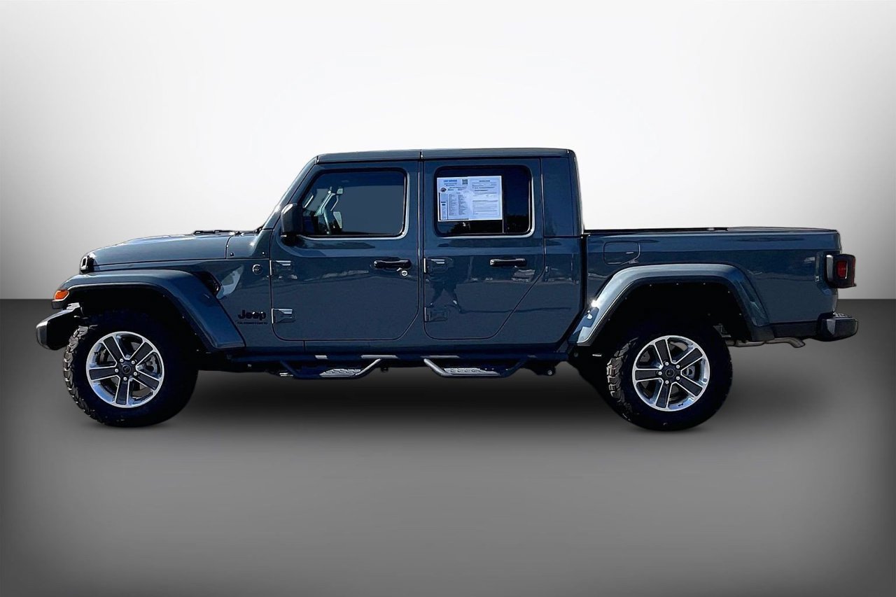 Certified 2024 Jeep Gladiator Sport w/ Premium Package AWD/4WD image 5