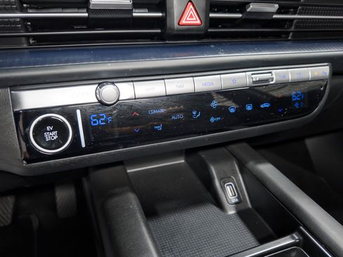 Used 2024 Hyundai Ioniq 6 SE AWD/4WD image 14