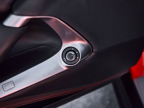 Used 2020 Ferrari 812 Superfast RWD image 35