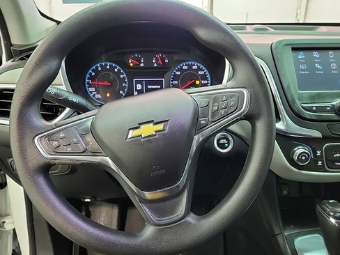 Used 2018 Chevrolet Equinox LS image 6