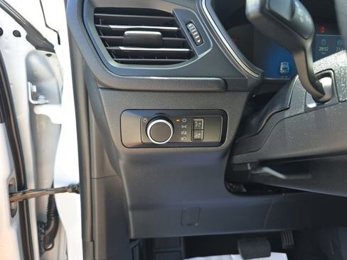 Used 2025 Ford Escape Active AWD/4WD image 23
