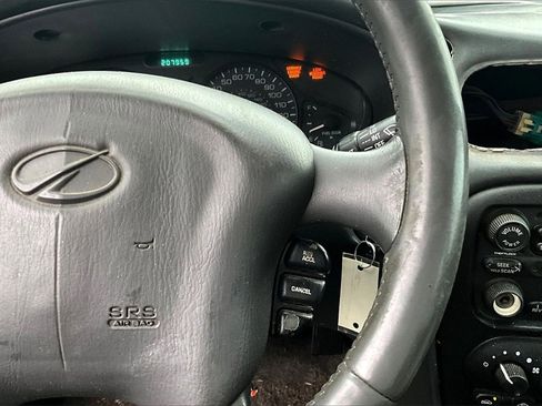 Used 2003 Oldsmobile Alero GL image 6