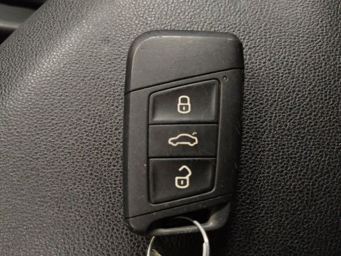 Used 2019 Volkswagen Jetta SEL FWD image 32