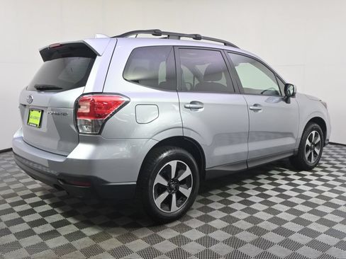 Used 2018 Subaru Forester 2.5i Premium AWD/4WD image 7