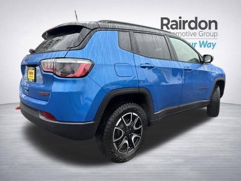 Used 2026 Jeep Compass Trailhawk image 9