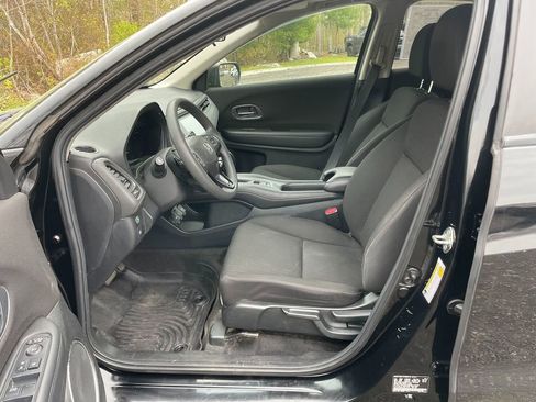 Used 2017 Honda HR-V EX image 12