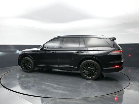 Used 2023 Lincoln Aviator Reserve w/ Jet Package AWD/4WD image 2