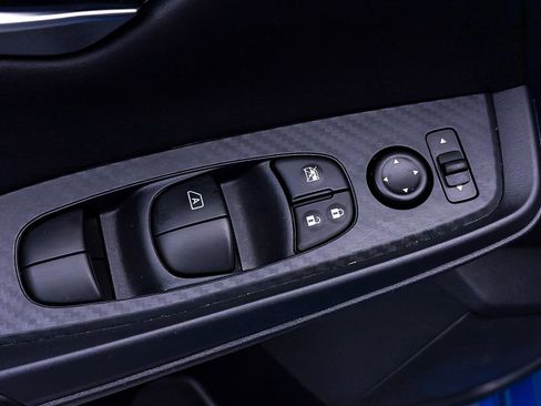 Used 2025 Nissan Sentra SV image 15