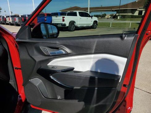 New 2026 Chevrolet Trax LT w/ Driver Confidence Package image 9