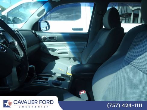 Used 2014 Toyota Tacoma PreRunner w/ TRD Sport Package RWD image 8