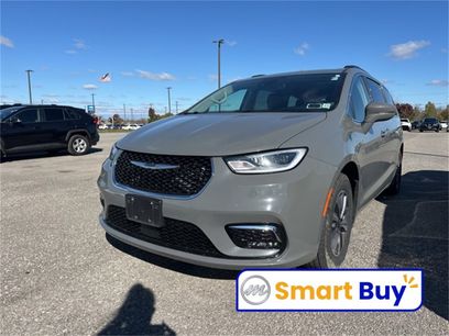 Used 2022 Chrysler Pacifica Touring-L