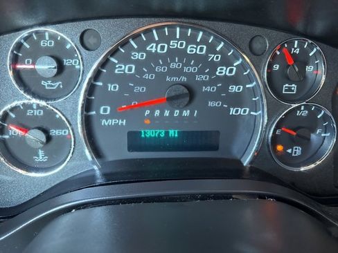 Used 2024 Chevrolet Express 2500 w/ Driver Convenience Package image 9