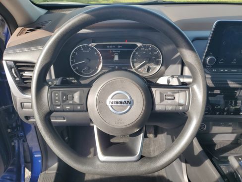 Certified 2021 Nissan Rogue SV image 17